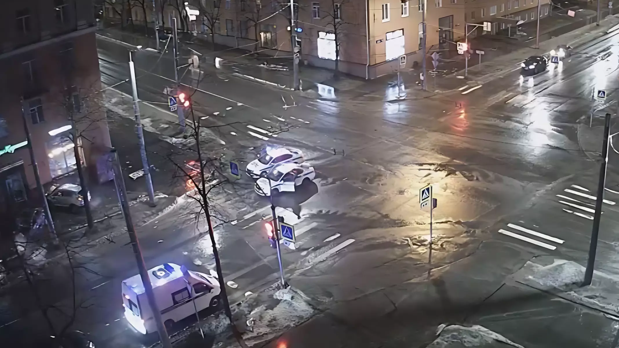 Водитель устроил жуткое ДТП в центре Петрозаводска, уходя от погони